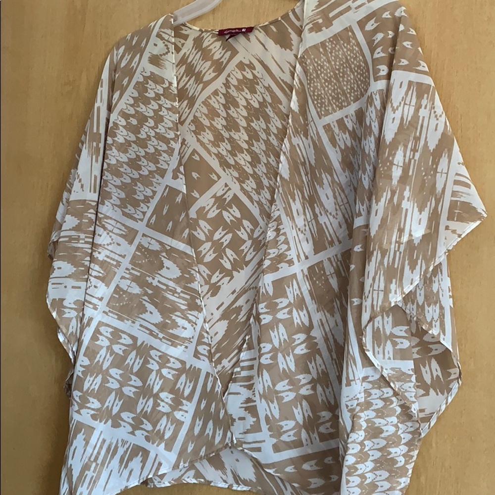 Buckle cardigan tan and cream